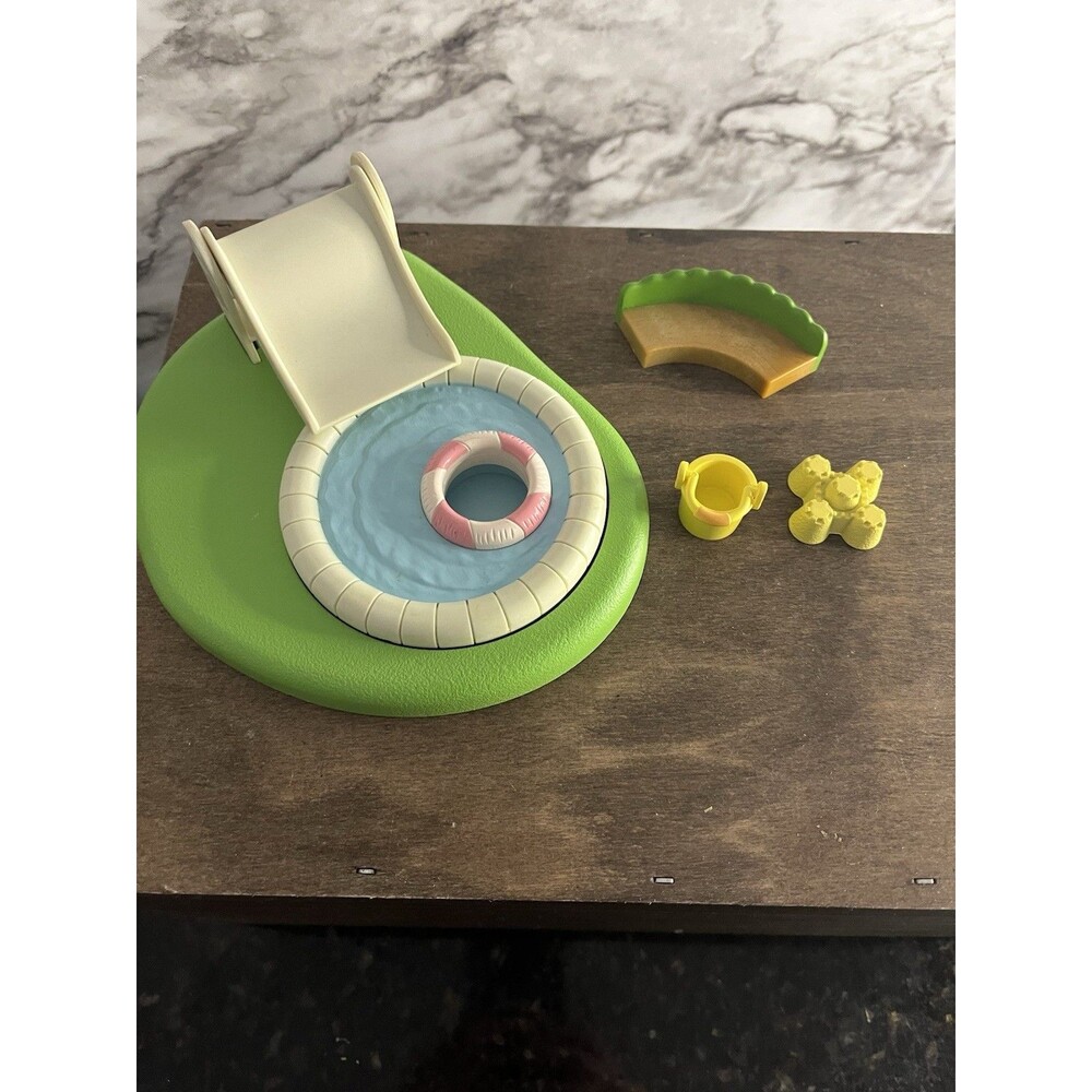 Calico Critters Sylvanian Families Reversible Baby Pool and Sandbox Set